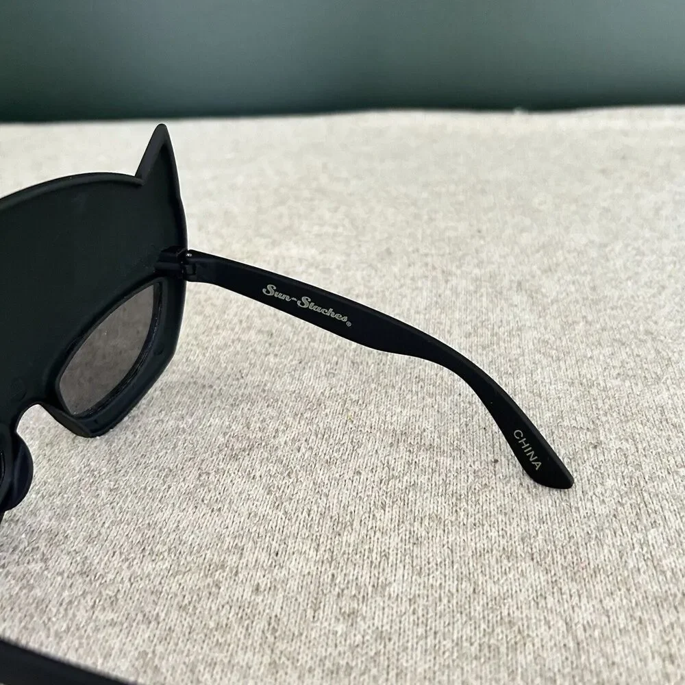 Batman Sunglasses Batman Mask 3D Bat Ears Kids Fun - Picture 4 of 5